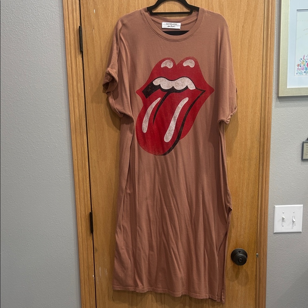Free People Brown Graphic T-Shirt Dress with Red Lips Design
